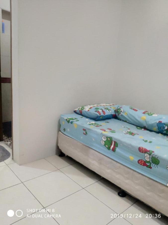 Kos Omah Yanto 19 Guest House Jakarta Ngoại thất bức ảnh